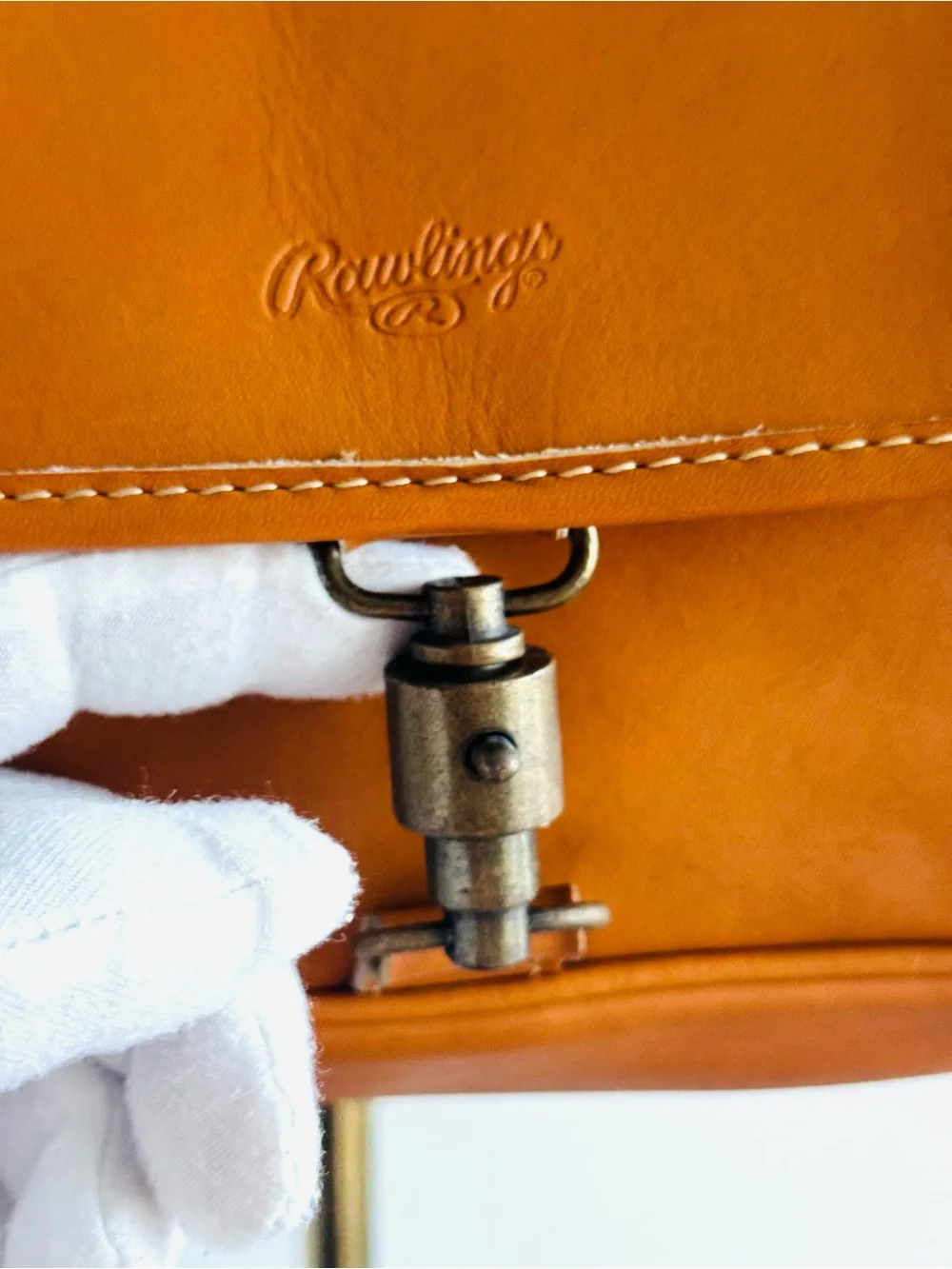 Rare Rawlings leather coaches messenger bag by Gian Paolo Lombardo